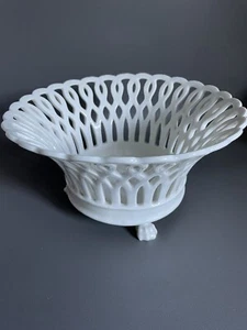 ANTIQUE RETICULED PORCELAIN French PARIS TABLE CENTERPIECE19th CENTURY Lion Feet - Picture 1 of 12