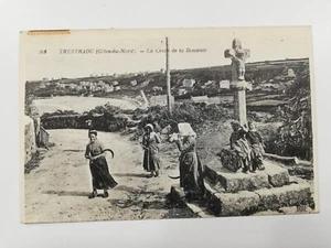 Old postcard 22 - TRESTRAOU - La Croix de la Descente. - Picture 1 of 2