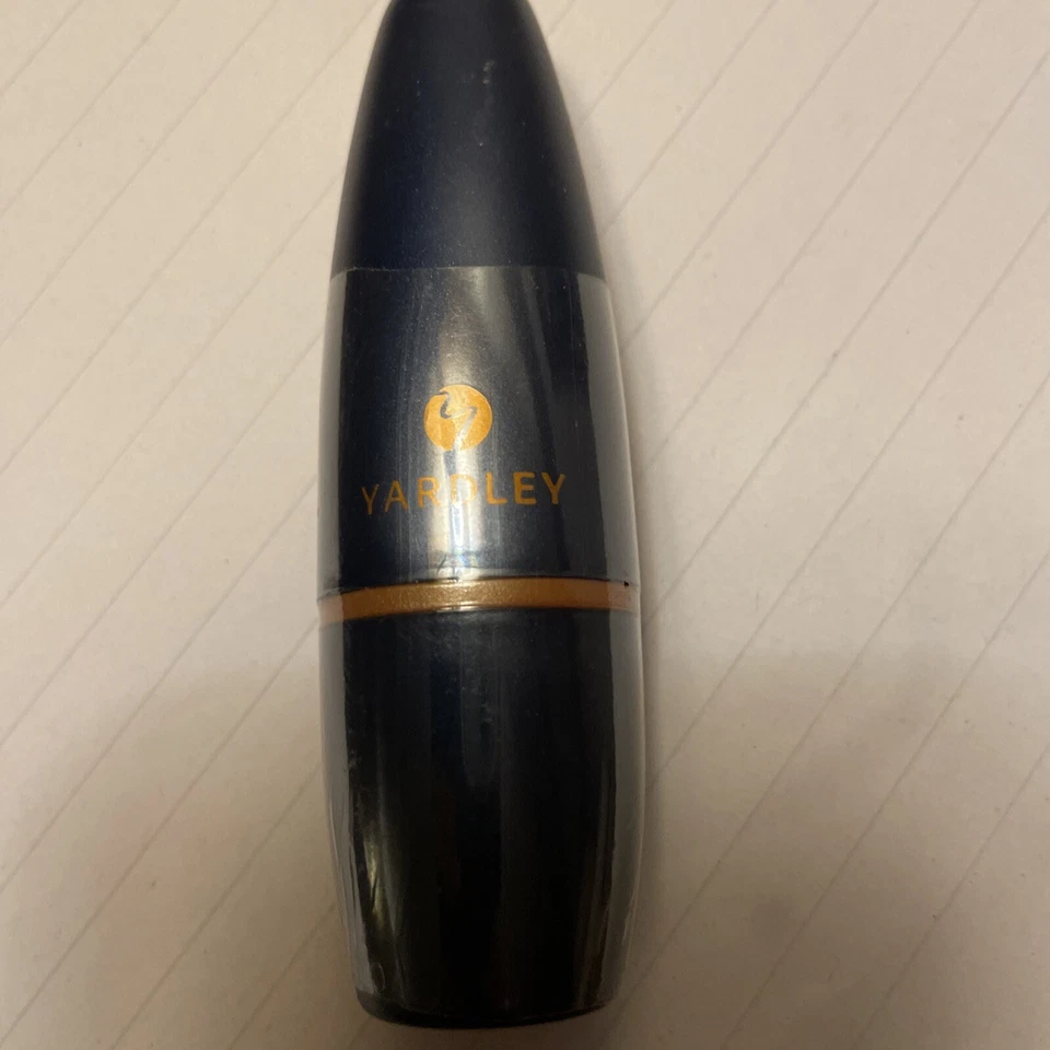 YARDLEY Ysrdley feuchtigkeitsspendender Lippenstift Rosenblüte versiegelt