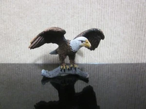 Schleich Bald Eagle Bird of Prey Figurine Toy Collectible 2016 - Picture 1 of 5