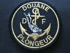 COLLECTION GEND. DOUANE LA BRIGADE DE PLONGEURS SCRATCH AU DOS ETAT SUP 80MM - Picture 1 of 1