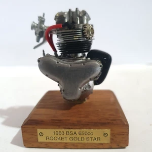 Motor Rocket Gold Star 1963 650 cc, hecho de metal blanco - Imagen 1 de 12