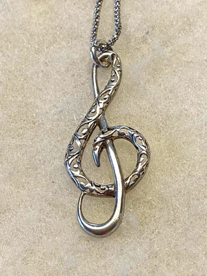 Colar em corrente de pipoca esterlina Jezlaine G-Clef 18 pol. Longo - 2,9 gramas - Imagem 1 de 4