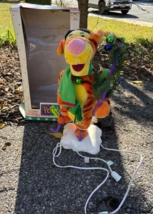 VTG Telco Disney 22" Talking Animated Tigger Christmas Winnie the Pooh W/TAG - Picture 1 of 6