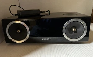 Samsung DAE670 Inalámbrico Bluetooth USB Flash Drive Audio Dock Altavoz con Control Remoto - Imagen 1 de 8