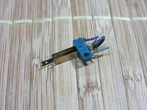 LUXMAN DZ-92 CD PLAYER PARTS: 1 X MECHANICAL MICROSWITCH - Imagen 1 de 2