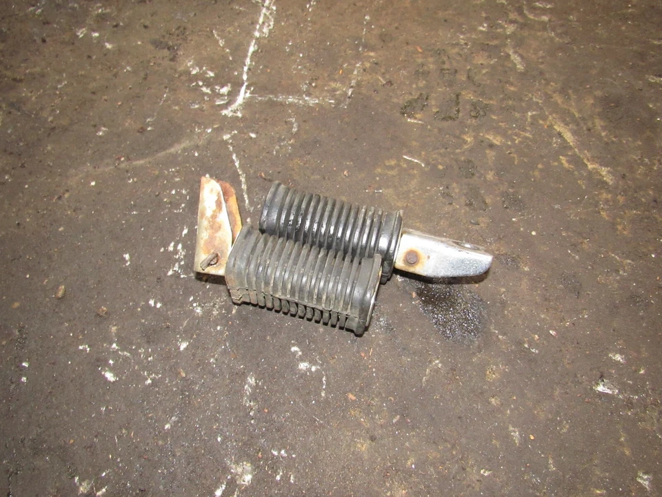 Honda GL1000 1977 Goldwing estriberas traseras izquierda derecha Foto 1 de 1