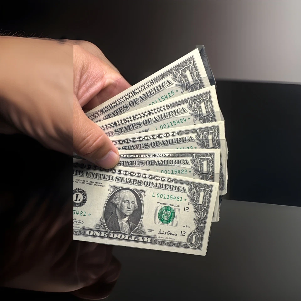 5 2001 Consecutive Star Note $1 DOLLAR BILLS Uncirculated Low Serial Numbers - Image 1 of 3