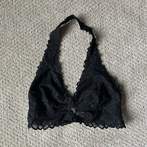Victoria's Secret Bralette Size Medium Black Lace Satin Lined Halter Unpadded - Picture 1 of 3