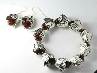 Pulsera elástica facetada roja profunda brotes plata peltre cristal y flores talla 6 Foto 1 de 4