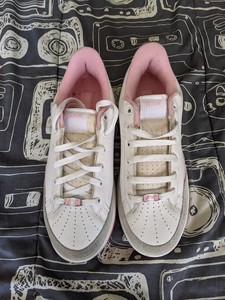 g unit sneakers pink