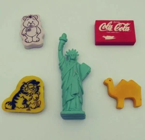 Menge 5 sortierte Vintage Radiergummis Cola Kamel Garfield Statue Liberty R. Dakin & CO. - Bild 1 von 7