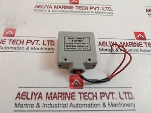 Micro Switch 4FR1-6 Proximity Switch - Picture 1 of 6