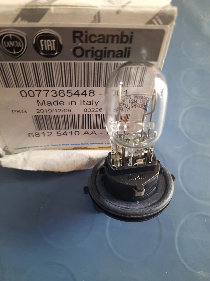 PORTALAMPADA LUCE DIURNA SX DX ORIGINALE FIAT PUNTO EVO ORIGINALE FIAT 77365448