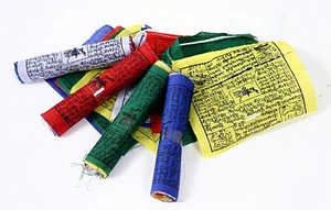 5 Rollen je 10 tibetische Gebetsfahnen 11cm x 10cm Nepal prayer flags Himalaya - Bild 1 von 1
