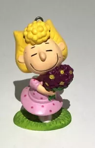 Hallmark Keepsake Ornament Monthly Peanuts Ornament Sally's Spring Bouquet - Picture 1 of 2