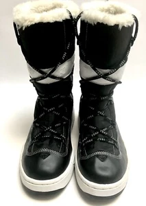 EUC $78 Roxy Women's "Snowday" BLK/WHT Pull-On Waterproof Winter Boots 6M MINT - Picture 1 of 8