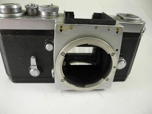 NIKON F BODY FOR PARTS OR REPAIR 164 NICE CLEAN ALL SPEEDS GOOD PUT YOUR PARTS - Picture 1 of 9