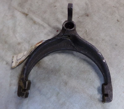 Horquilla, palanca de cambios, 3ª y 4ª marcha, camionetas Ford F100/250 1964/72 con 4 velocidades, NOS Foto 1 de 4