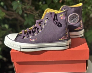 Zapatos Altos Converse Bordados Día de Muertos Día de Muertos Lona M4-W6 - Imagen 1 de 11
