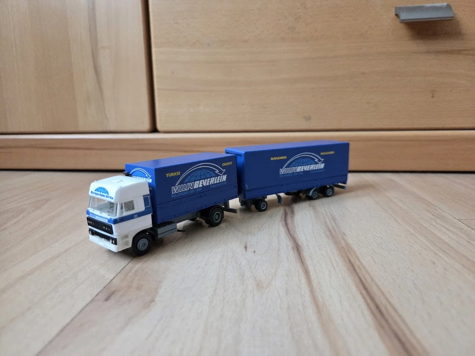 Willy Beyerlein Transporte - alter DAF 3600 HZ Modell Lkw Truck m. Logo (Herpa) - Bild 1 von 4