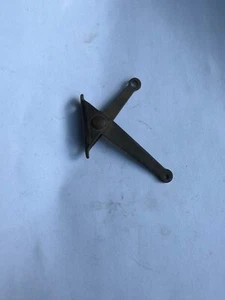 Priming bell crank Model T 1919-1925 NOS item number T 4583 - Imagen 1 de 2