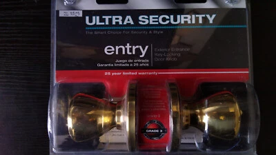 Juego de cerradura de puerta de entrada con perilla de latón antiguo Ultra Security 43952 Foto 1 de 2