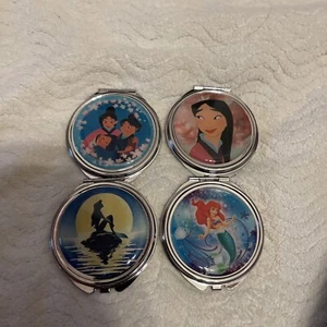 4 New With Scratches Disney Compact Mulan & Little Mermaid Mirrors - Picture 1 of 3