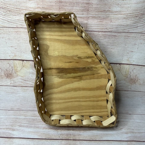 Georgia Shaped Bread Fruit Basket Decorative Basket 13.25" x 9.5" Cover