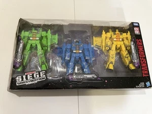 Transformers VAULT Siege WFC Rainmakers Seeker 3 pack Ion Acid Nova Storm NEW! - Picture 1 of 3