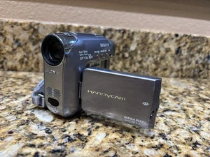 Videocamera Handycam Sony DCR-HC42 NightShot Plus testata funzionante senza batteria - Foto 1 di 7