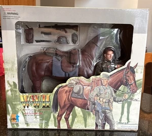 Dragon WWII 1944 Eastern Front Wehrmacht Kavallerie Division Horse Soldier NIB - Picture 1 of 7