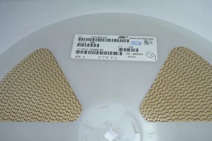 8000 pz condensatori tantalio TAJB106K010SNJ AVX SMD B 10 uF 10 V - Foto 1 di 1
