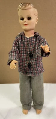 Juguetes Uneeda de colección Miss Suzette años 60 novio adolescente Bob soportes 10,25" GC Foto 1 de 4