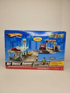 Hot Wheels City Sets HIGHWAY Playset Connecting 2009 OPEN BOX SEALED PARTS - Picture 1 of 20