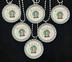 Wicked themed necklaces / 6 party favors / Birthday / Gift / Glinda / Elphaba - Picture 1 of 1