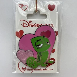 Disney Paris Pin Tangled Pascal Hearts Valentine Rapunzel Chameleon Disneyland - Picture 1 of 4