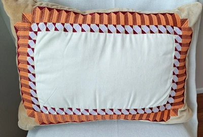 Anthropologie Marco Terciopelo Bordado Almohada Colorido Boho 14" x 20" Foto 1 de 4