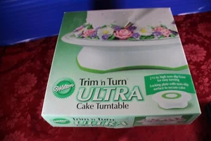 Wilton Trim-N-Turn Cake Turntable Non-slip Base for Turning with Lock Plate - Picture 1 of 9