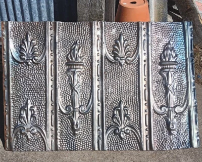 Antiga tocha de teto vitoriana iridescente azulejo estanho Ancanthus chique backsplash - Imagem 1 de 4