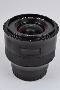 Zeiss Batis 25mm f/2 Distagon T* Prime Portrait Camera Lens For Sony E #T14754