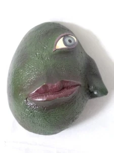 Berserk Behelit Limited 1/1 Scale Rare Statue Green 2003 ART OF WAR Figur Egg - Bild 1 von 20