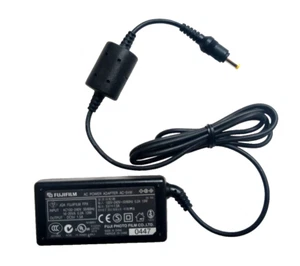 FUJIFILM 13W Ac Power Adapter Charger 5V 1.5A With UK Plug - Picture 1 of 4