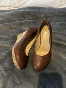 Brown Wedge Heels Size 4. - Picture 1 of 5