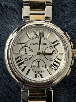 Reloj Mujer Michael Kors MK5626 Necesita Batería Dorado Plata Dos Tonos Cara Blanca Foto 1 de 4