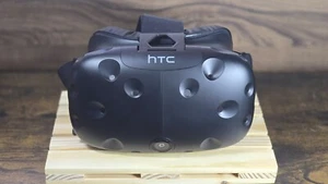 HTC Vive Alone Headset + CABLES AND LINKBOX - Picture 1 of 5