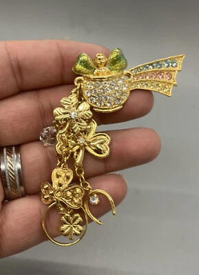 Prendedor de locura de la iglesia irlandesa del día de San Patricio olla de oro al final del arco iris buena suerte Foto 1 de 4