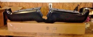 2017-2022 Ford Super Duty OEM Ford Rear Painted Bumper Ends W/O Sensor Holes - Picture 1 of 8