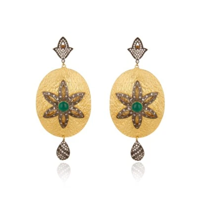 Pendientes de flores hechos a mano de aspecto antiguo en doble tono con joyas de ónix verde y circonita cúbica Foto 1 de 4
