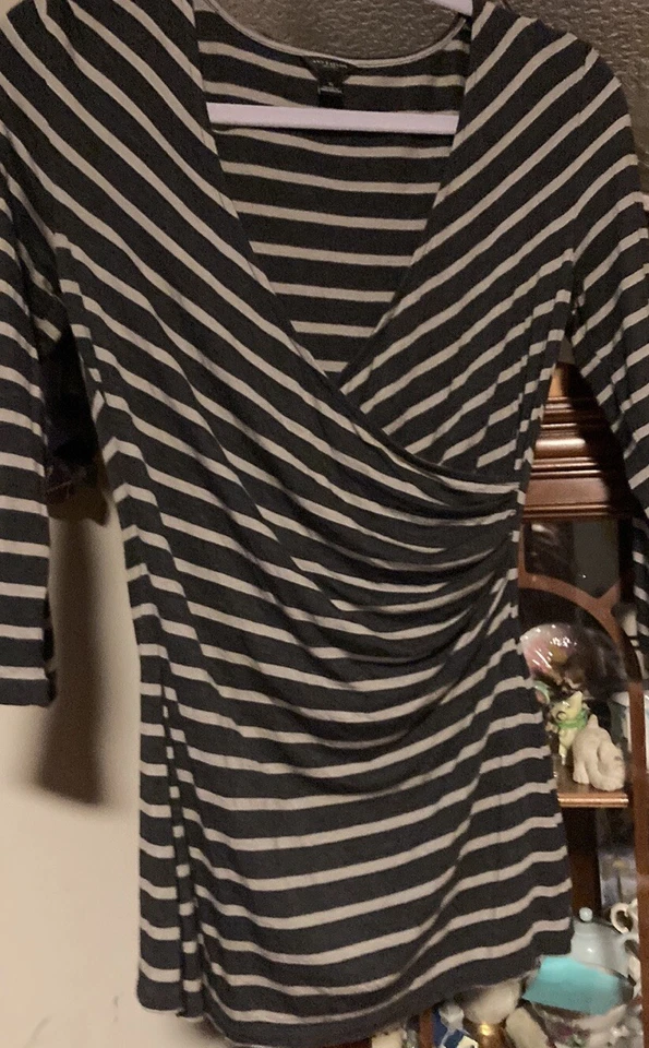 Box Of Ladies Tops Small 10 Pieces By Ann Taylor, Cabinet, H By Bordeaux - Image 1 of 4